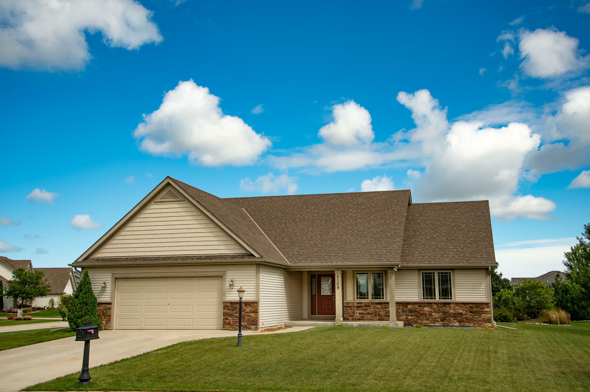 Property Photo: 2109 Raintree Ln WI 53406