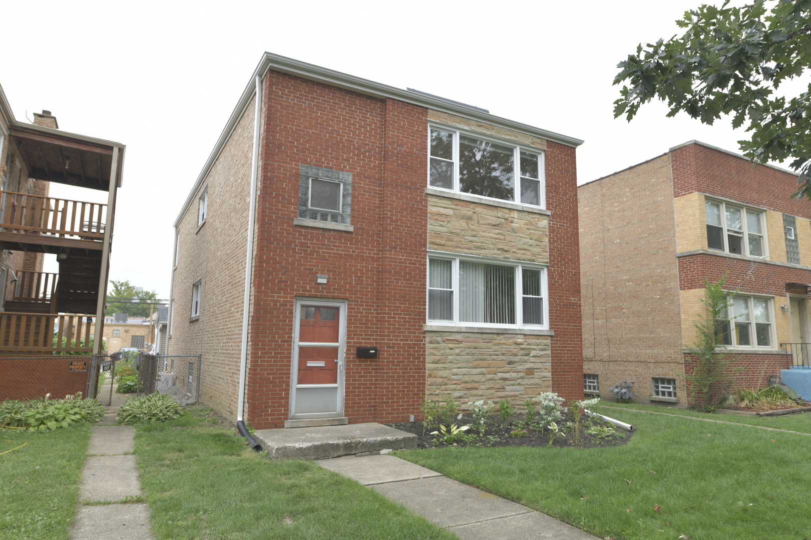 Property Photo: 4914 Louise Street 1 IL 60077