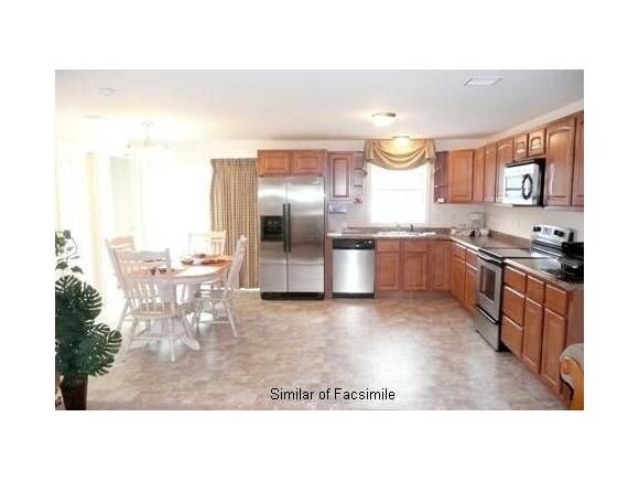 Property Photo:  20 Patriots Way 1  NH 03077 