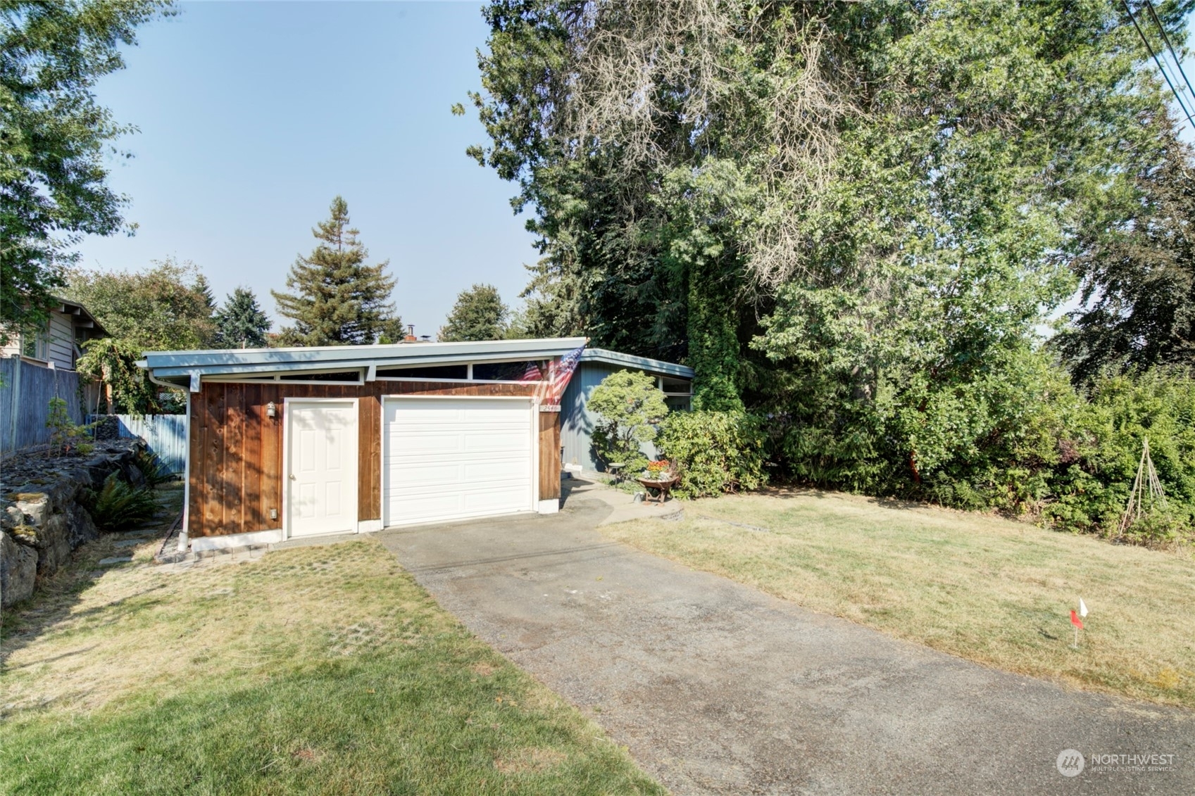 Property Photo:  2546 NE 106th Place  WA 98125 