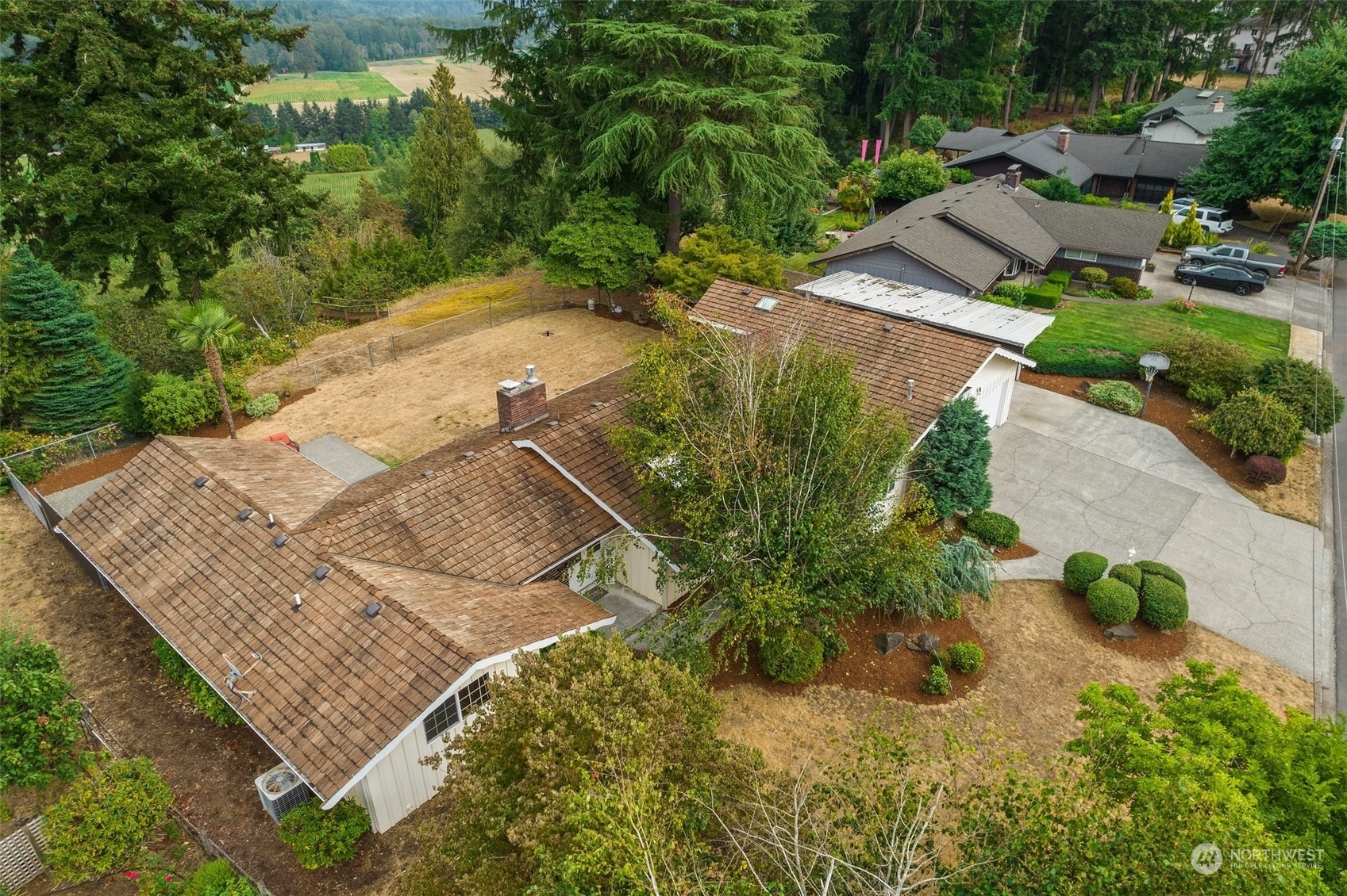 Property Photo:  3445 Scenic Drive SE  WA 98092 