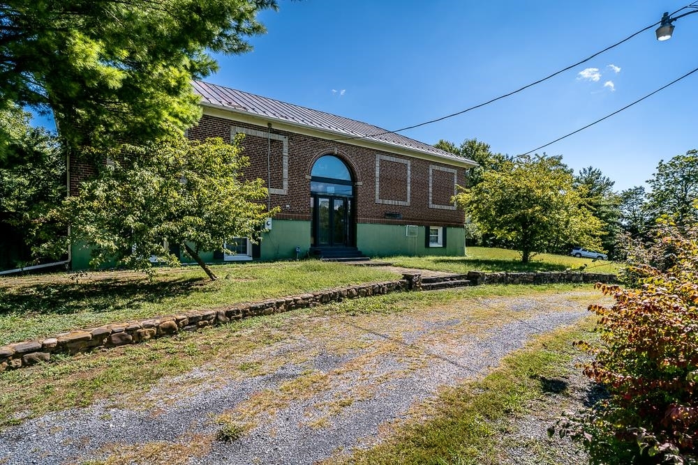 Property Photo: 2283 Fadley Rd VA 22812