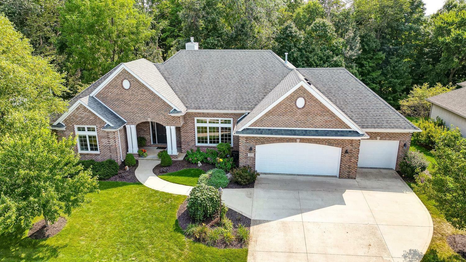 Property Photo: 125 W Creekside Court IN 46748-9246
