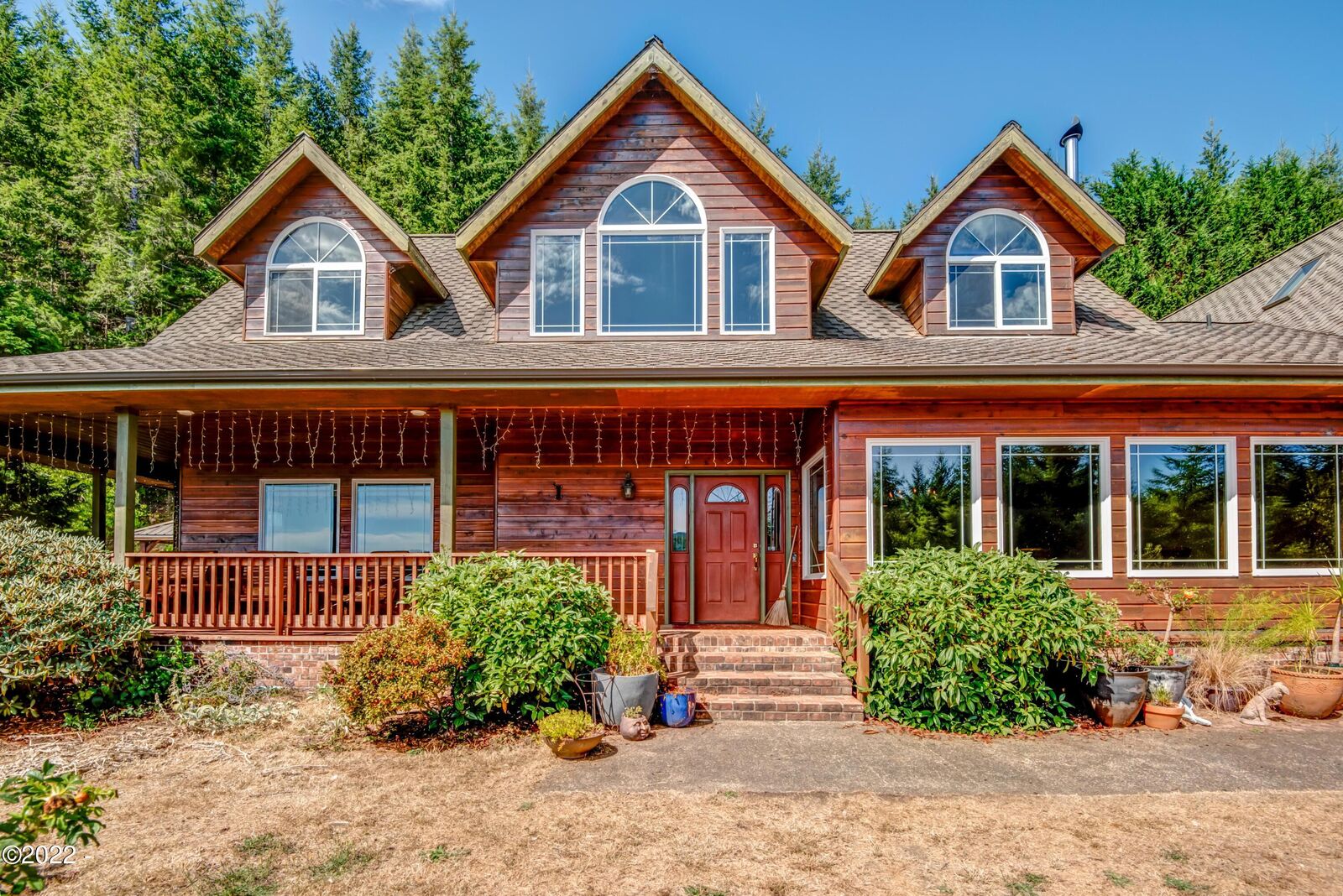 Property Photo: 8325 US-20 OR 97391