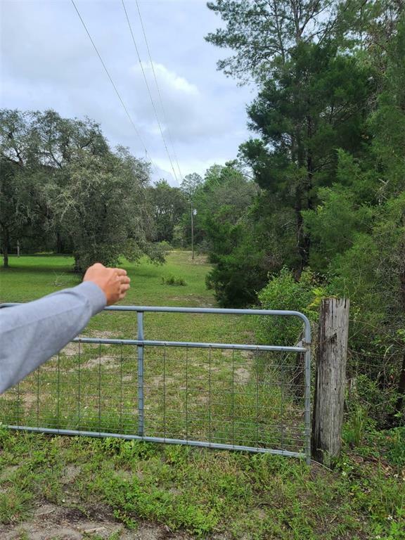 Property Photo:  16212 Pawnee Drive  FL 34601 