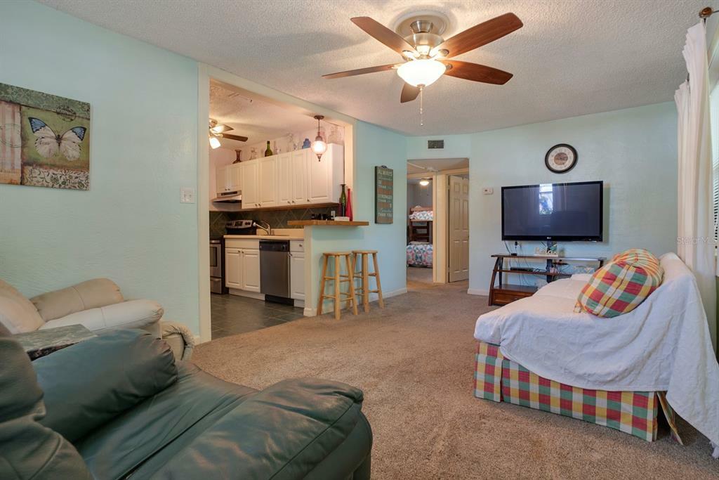Property Photo: 2867 37th Avenue N FL 33713
