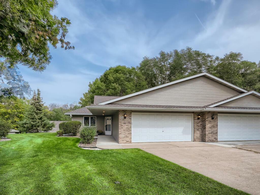 Property Photo:  708 Victoria Court  MN 55082 