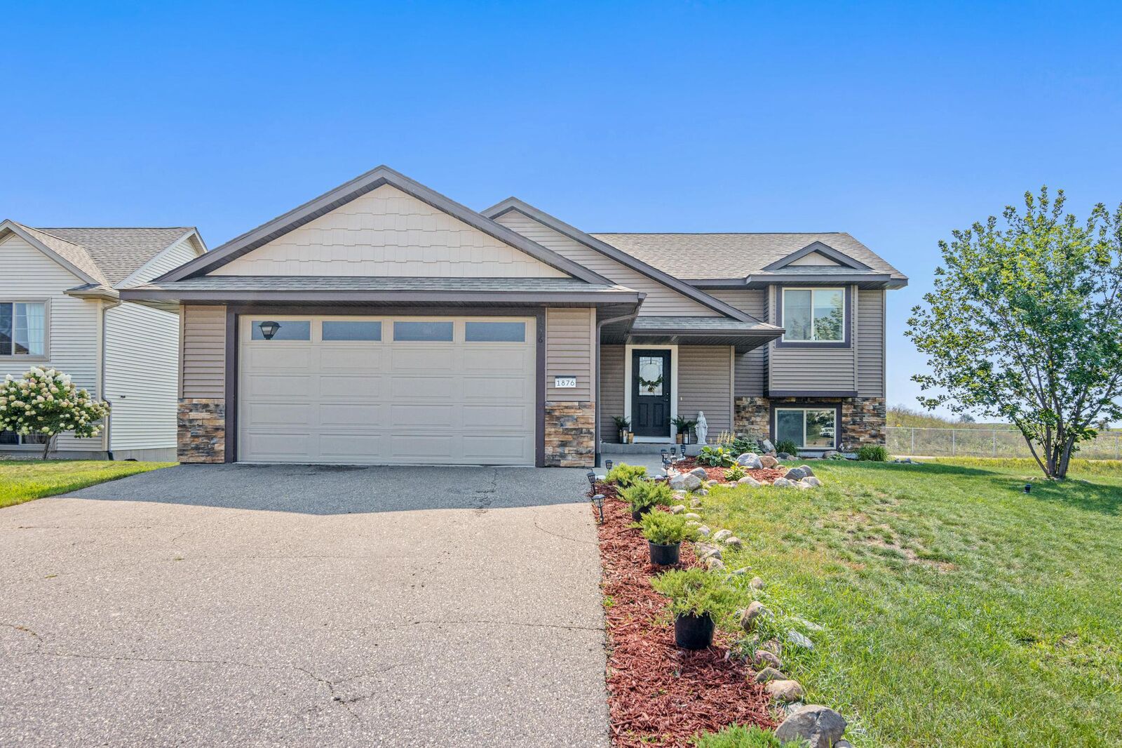 Property Photo:  1876 Cypress Trail  WI 54017 