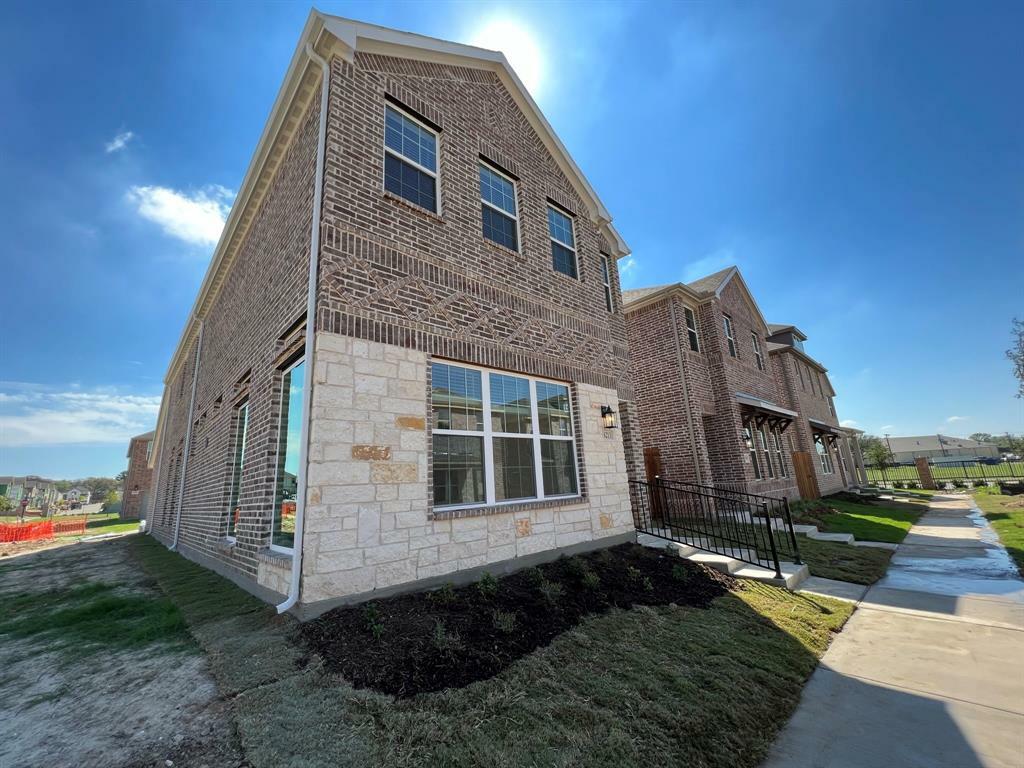 Property Photo:  6213 Queens Path  TX 76180 