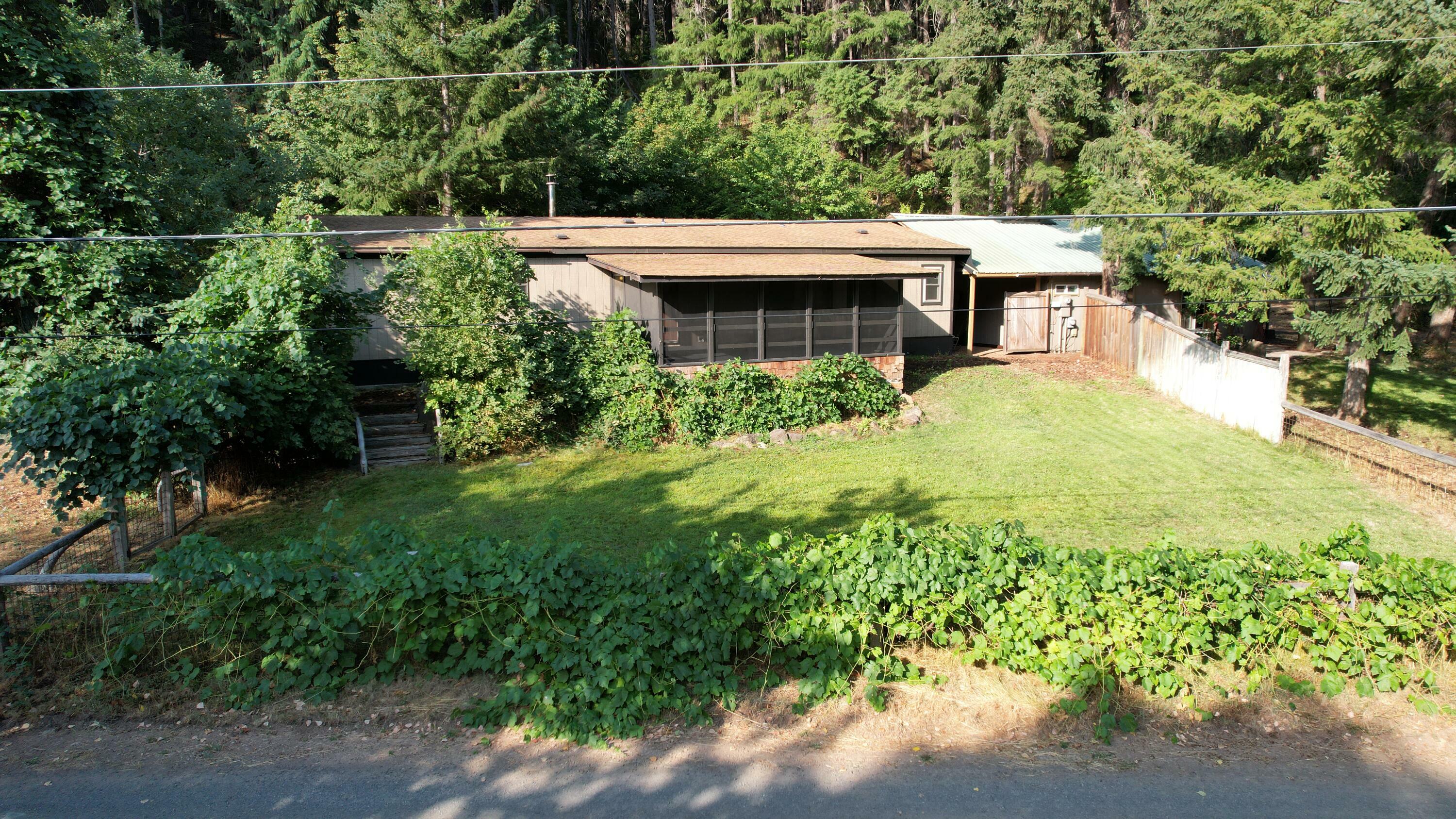 Property Photo:  321 Taylor Road  OR 97541 