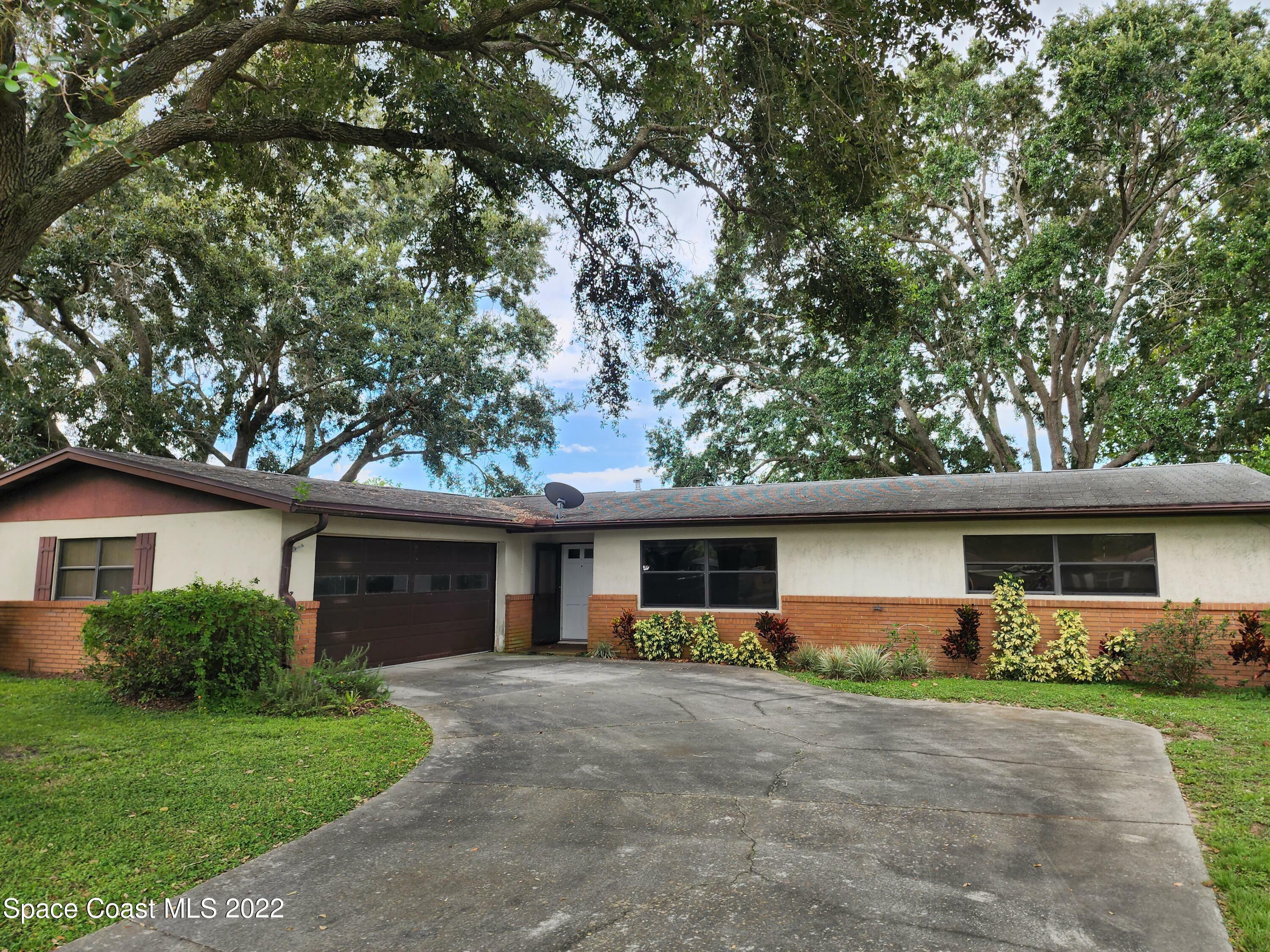 Property Photo:  3037 Larkspur Street  FL 32796 