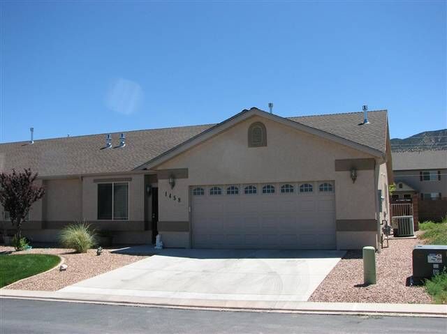 Property Photo: 1458 N 400 W UT 84720