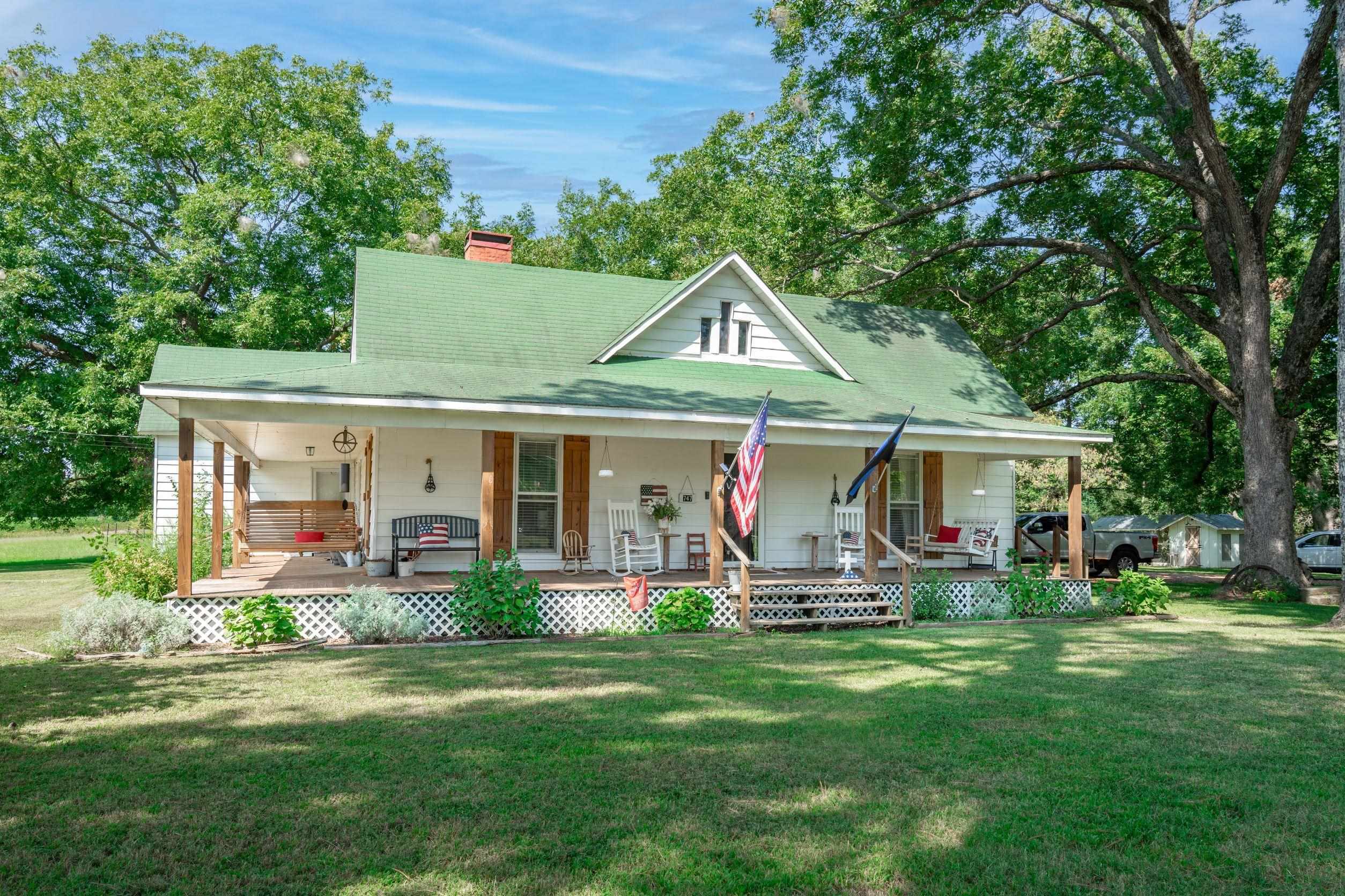 Property Photo:  747 Main St  TN 38004 