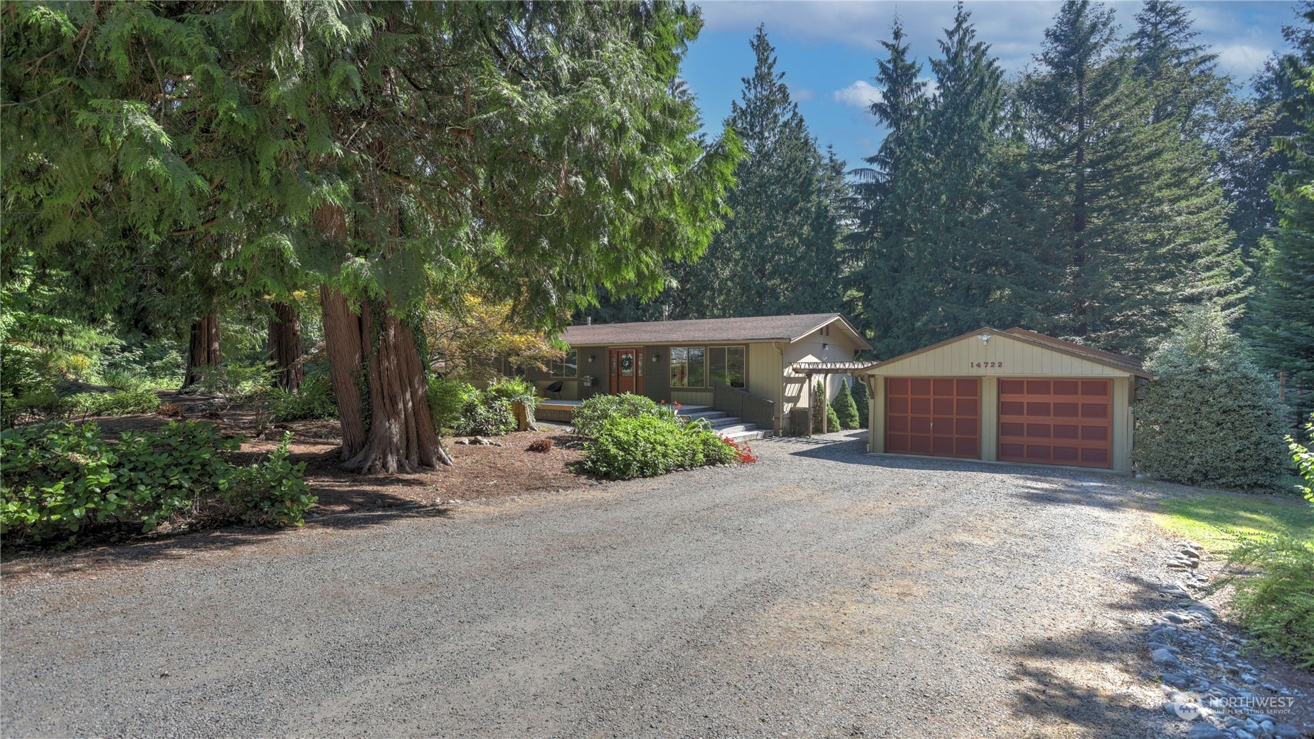 Property Photo:  14722 260th Avenue SE  WA 98027 