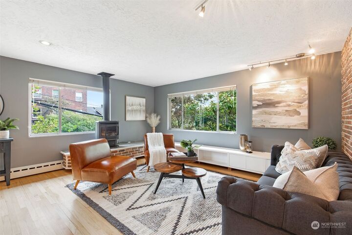 701 3rd Avenue W 729  Seattle WA 98119 photo