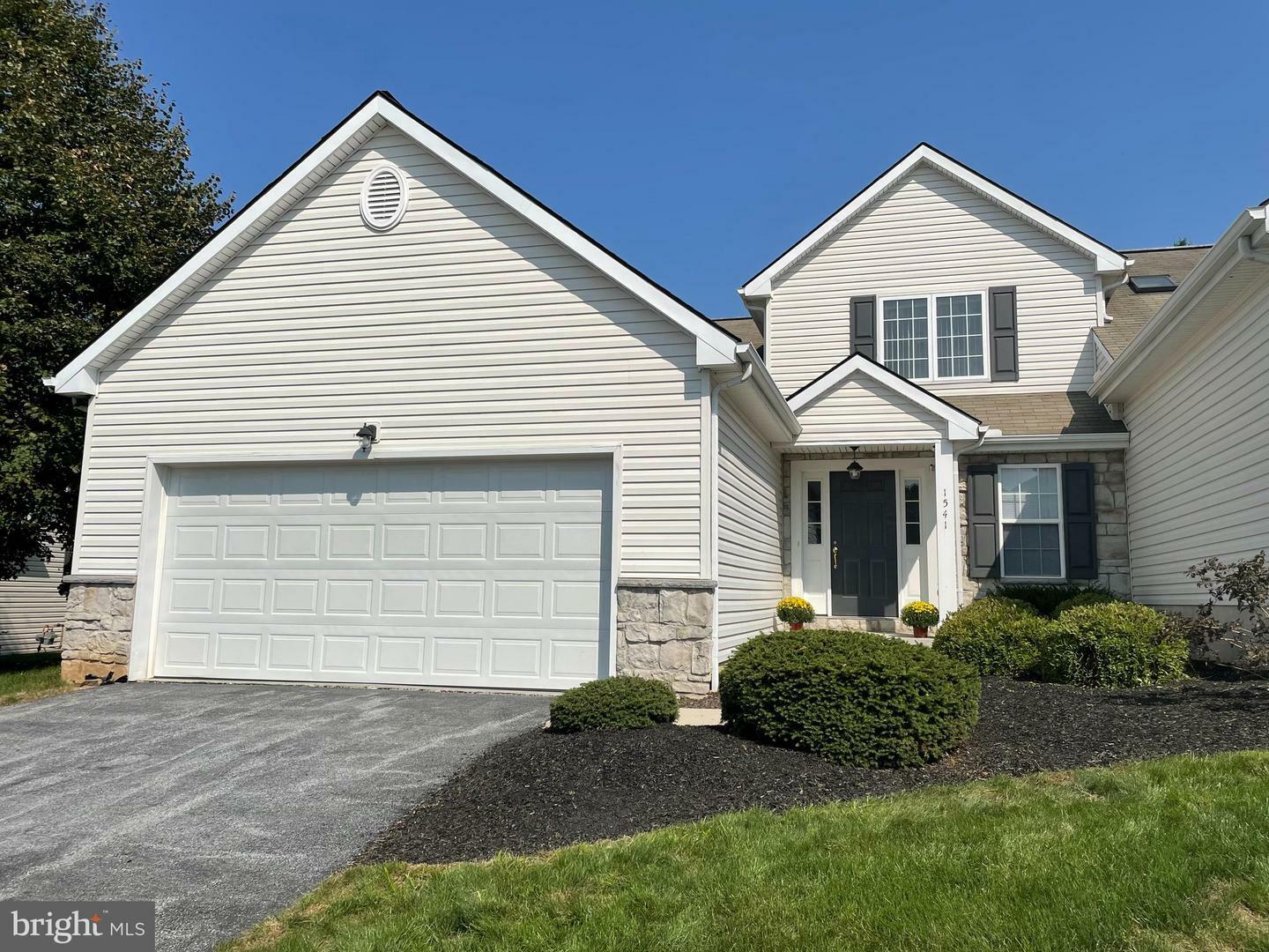 Property Photo: 1541 Hickory Run Court PA 17022