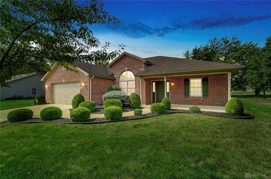 Property Photo: 1200 Hawks Nest Drive OH 45373