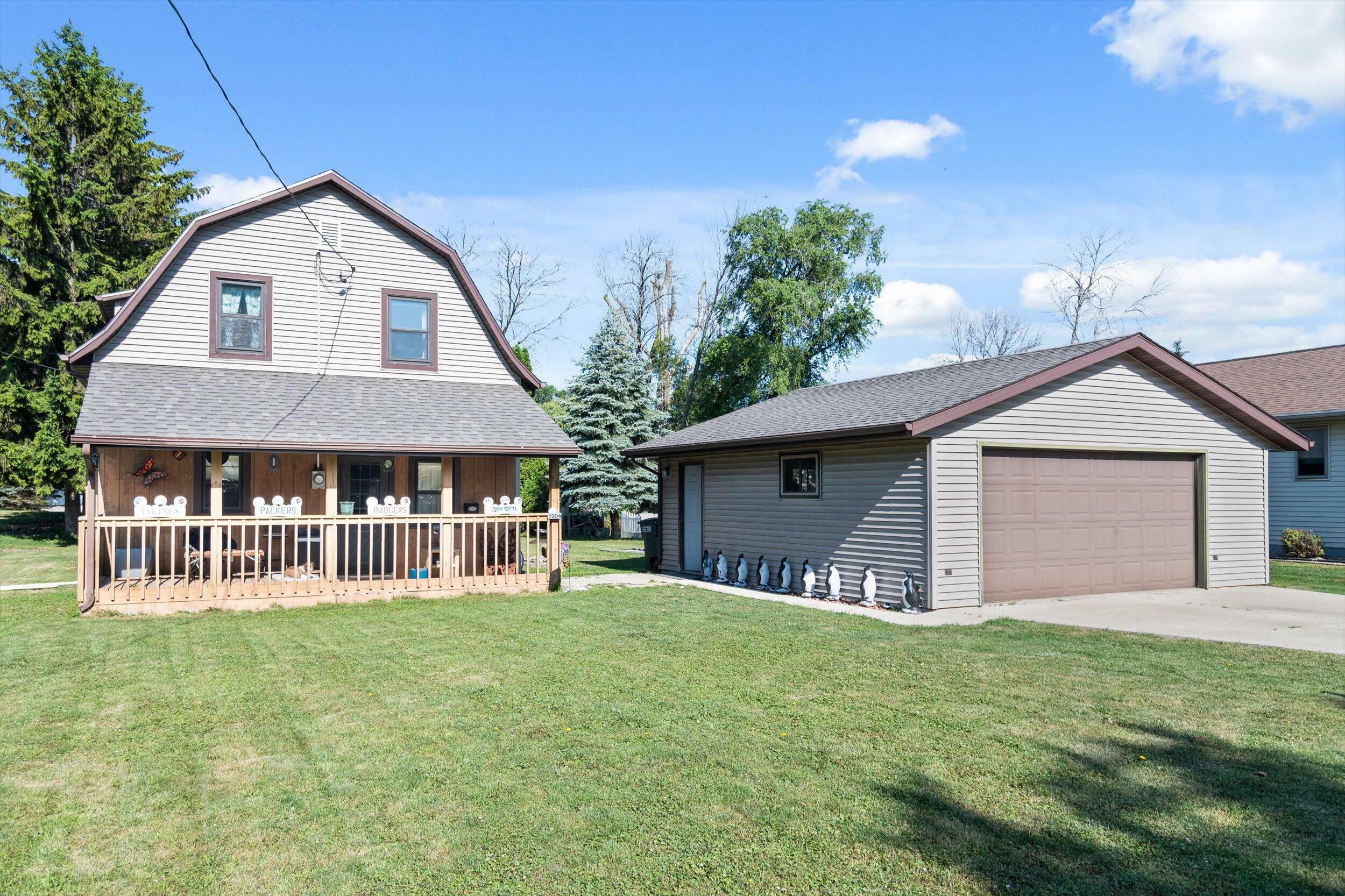 Property Photo: 1904 N 28th St WI 53081
