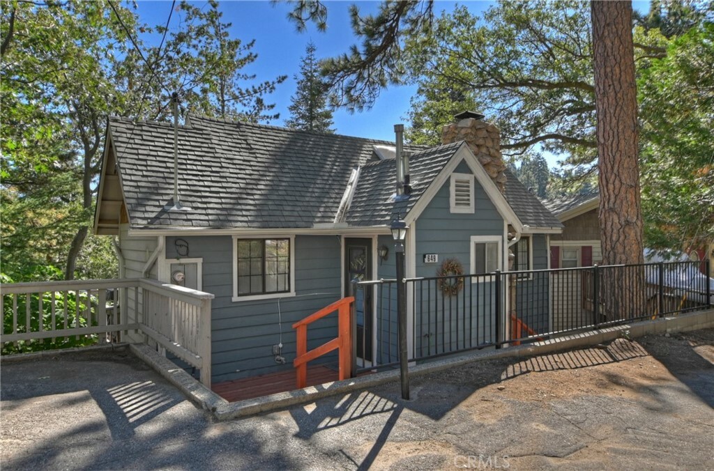 Property Photo:  649 Virginia Court  CA 92352 