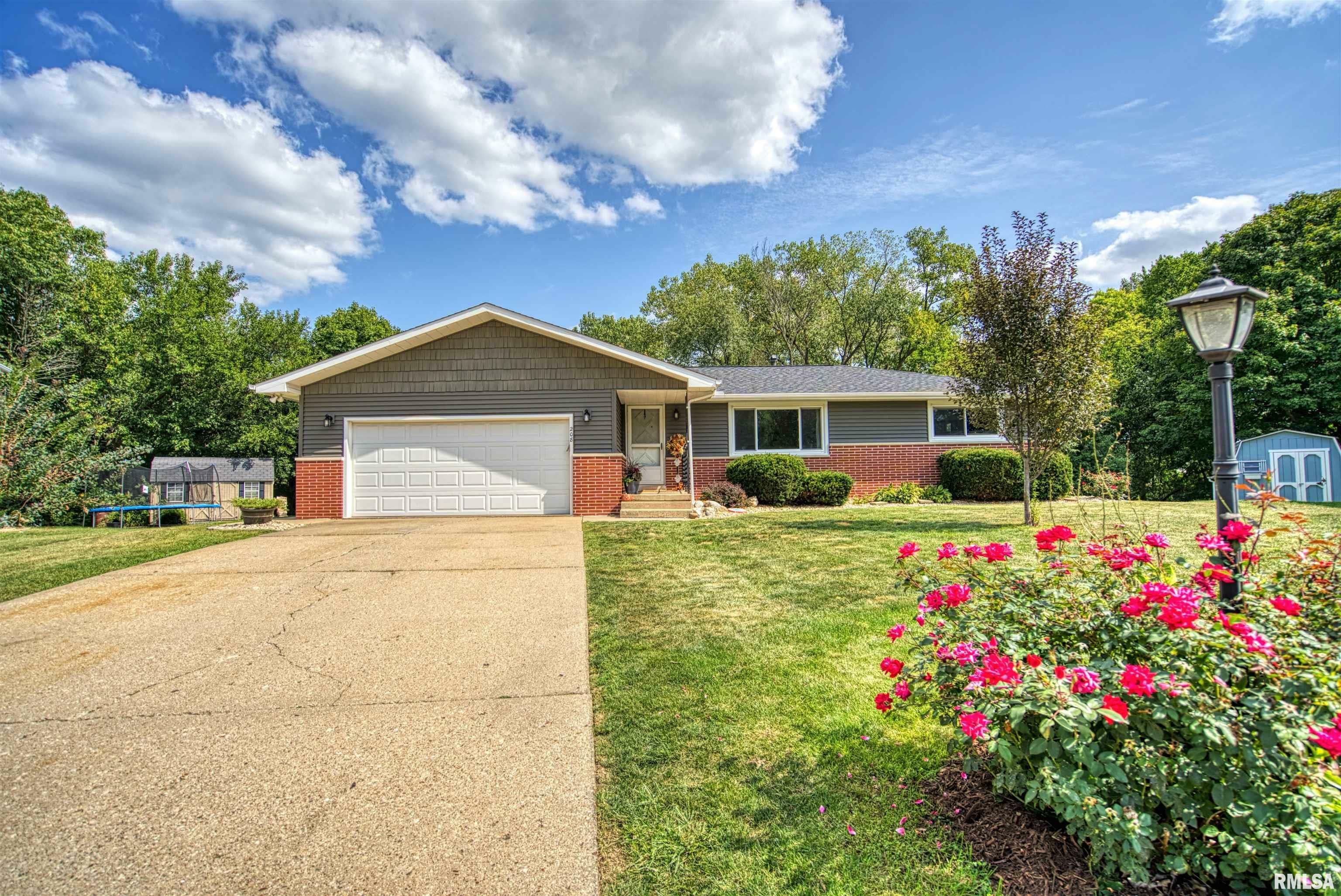 Property Photo:  208 Concord  IL 61611 