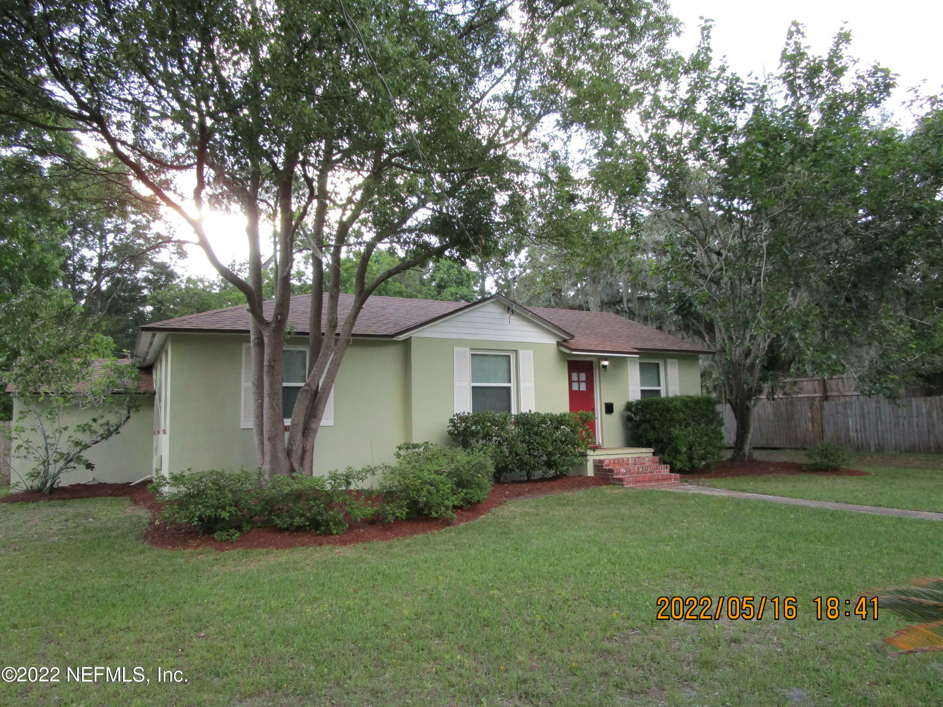 Property Photo:  1982 East Road  FL 32216 