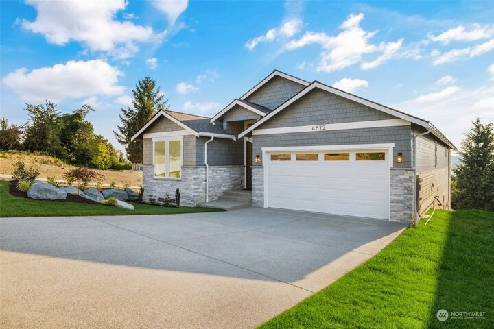 Property Photo:  4622 Foster Place NE  WA 98422 