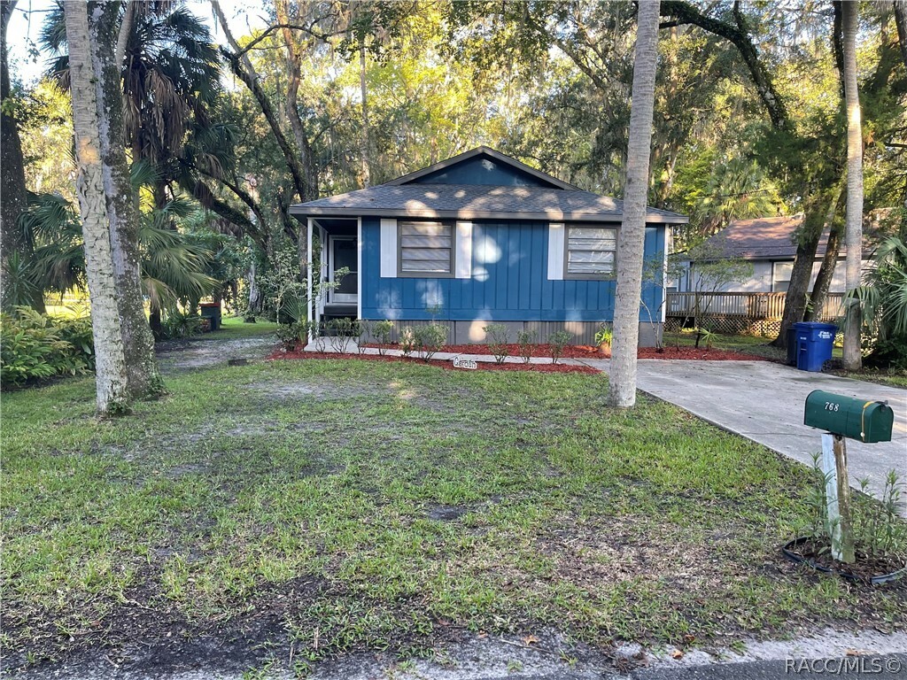 Property Photo:  768 NE 2nd Avenue  FL 34428 