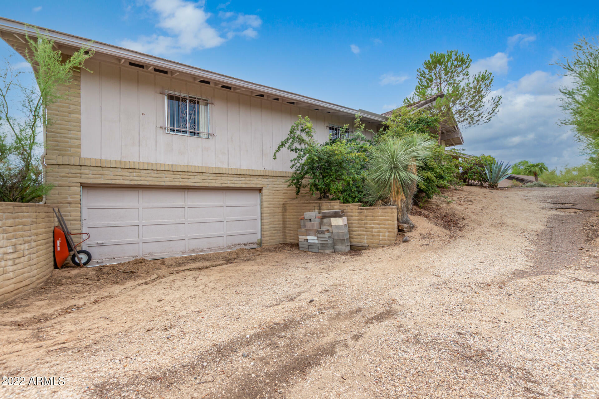 Property Photo: 8967 E Lazywood Place AZ 85377