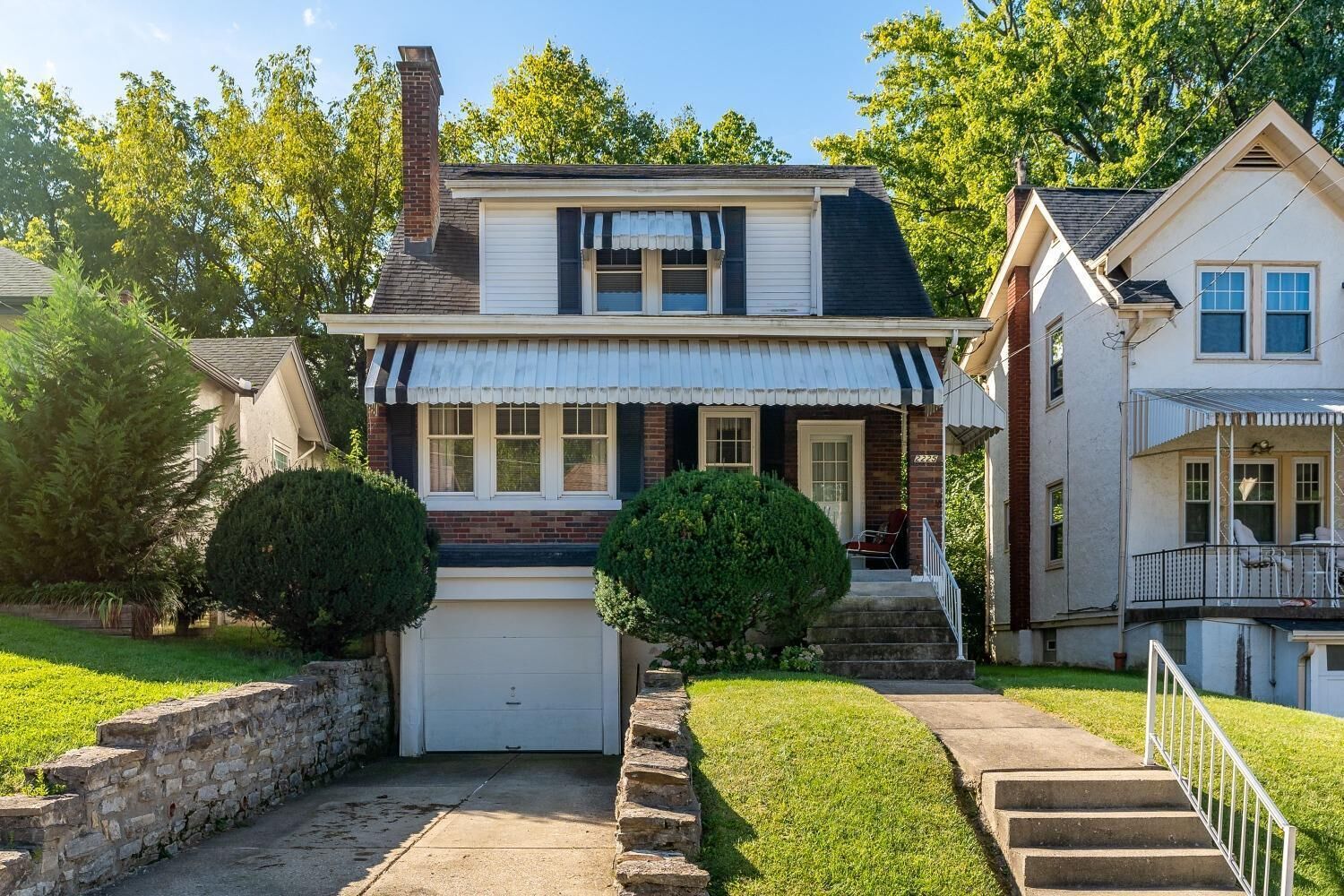 Property Photo: 2225 Drex Ave OH 45212