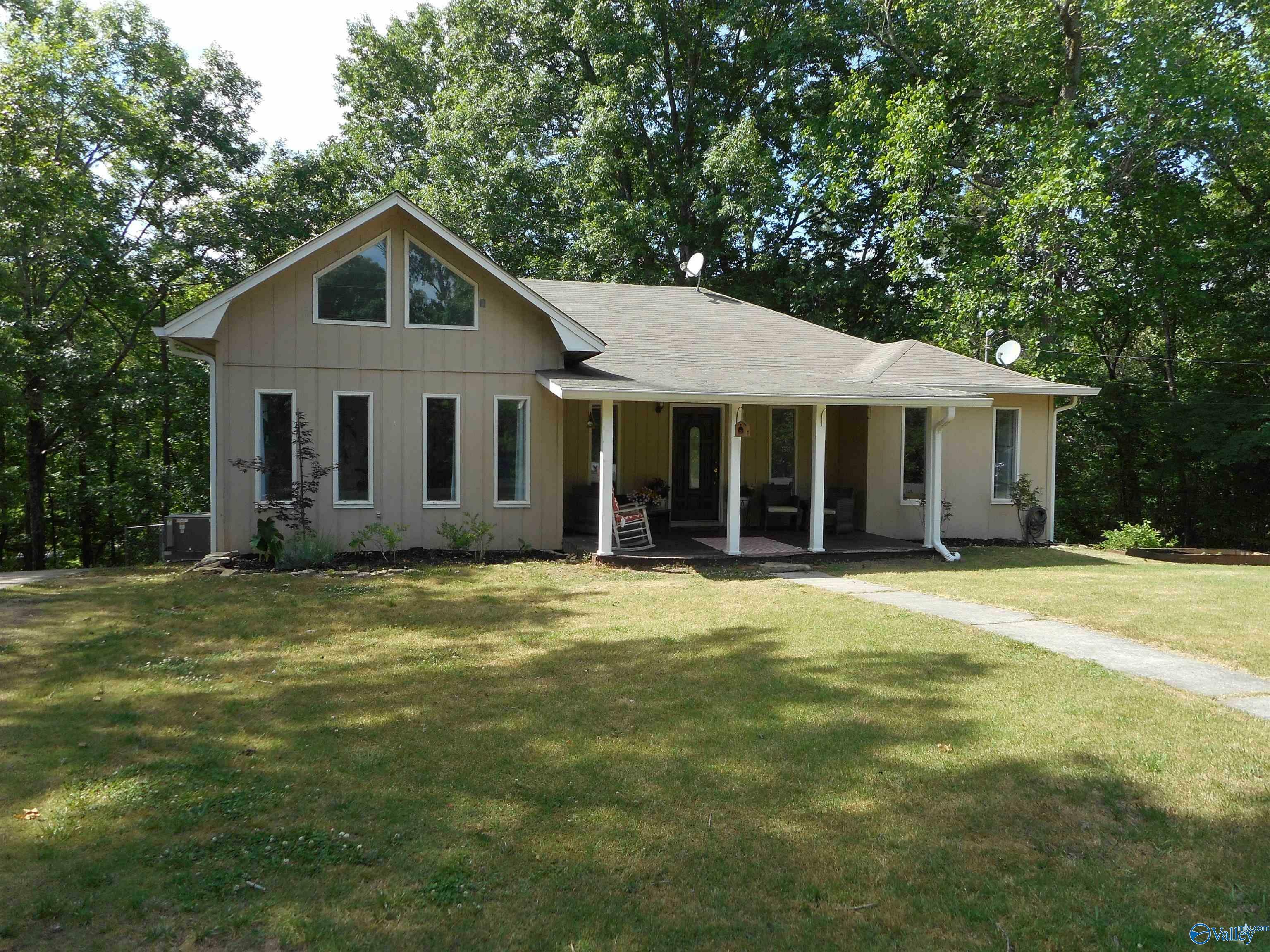 Property Photo:  275 Doughboy Road  AL 35906 