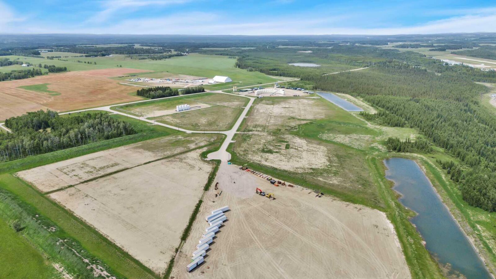 Property Photo:  7 Metaldog Drive  AB T4T 2A2 