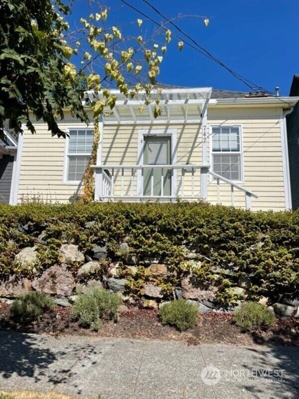 Property Photo: 742 N 71st Street WA 98103
