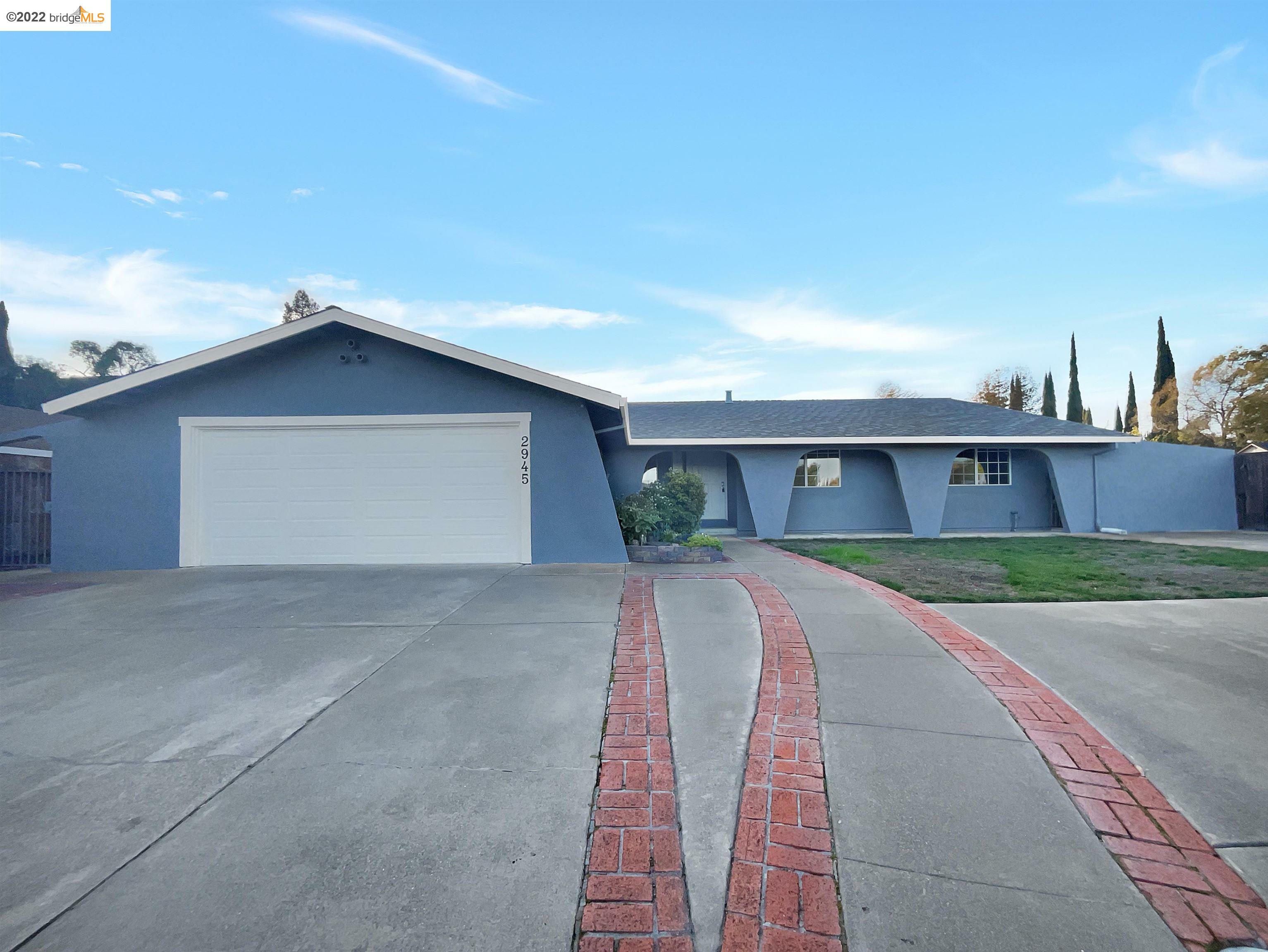 Property Photo: 2945 Waterman Ct CA 94534