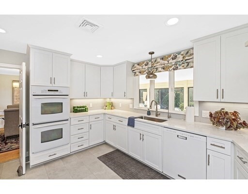 Property Photo:  5 Ainsworth  MA 01890 