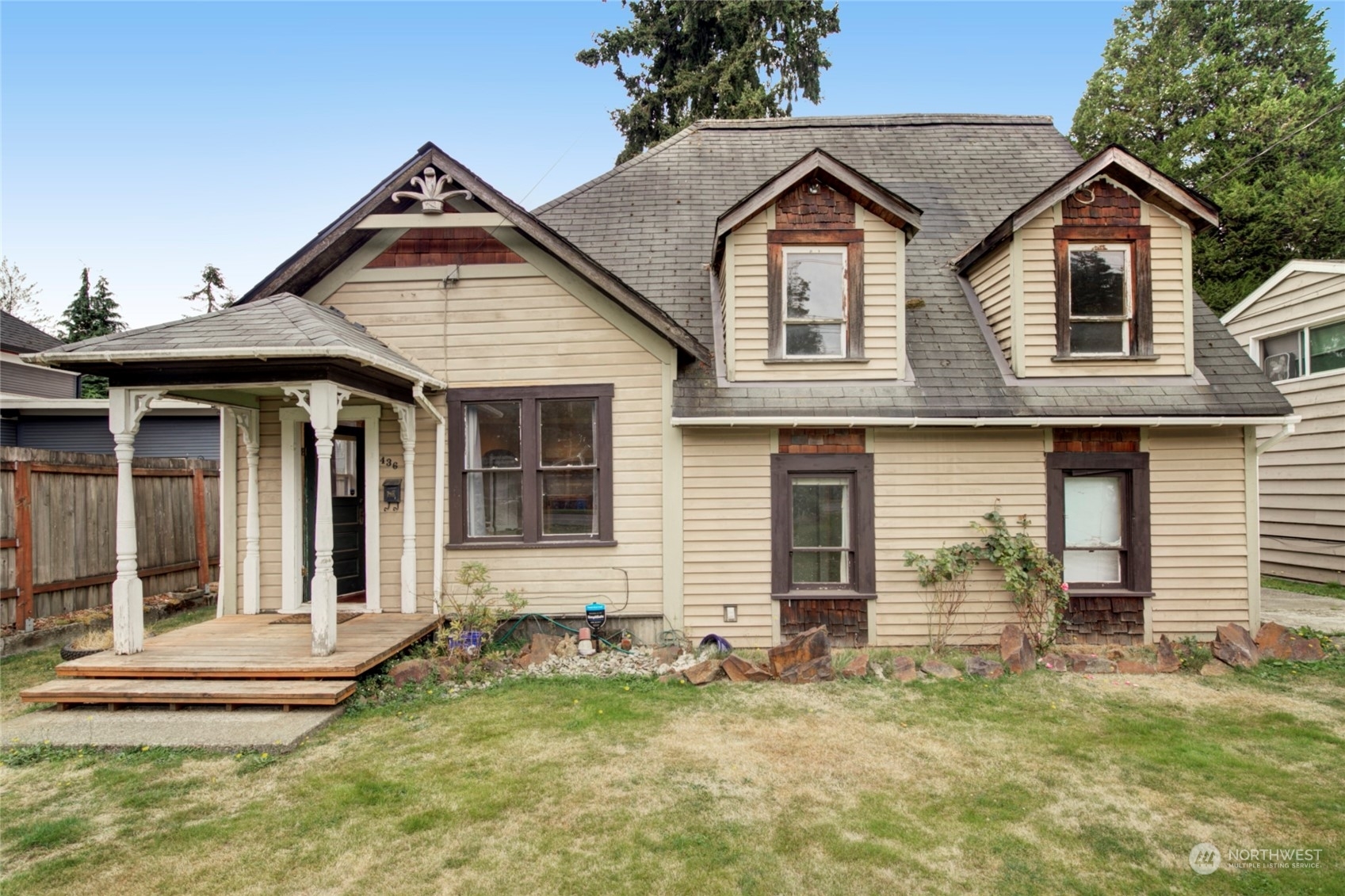 Property Photo:  436 S Lewis Street  WA 98272 