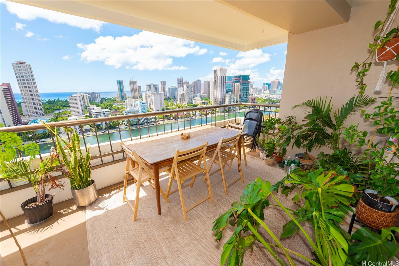 Property Photo:  2333 Kapiolani Boulevard 2208  HI 96826 