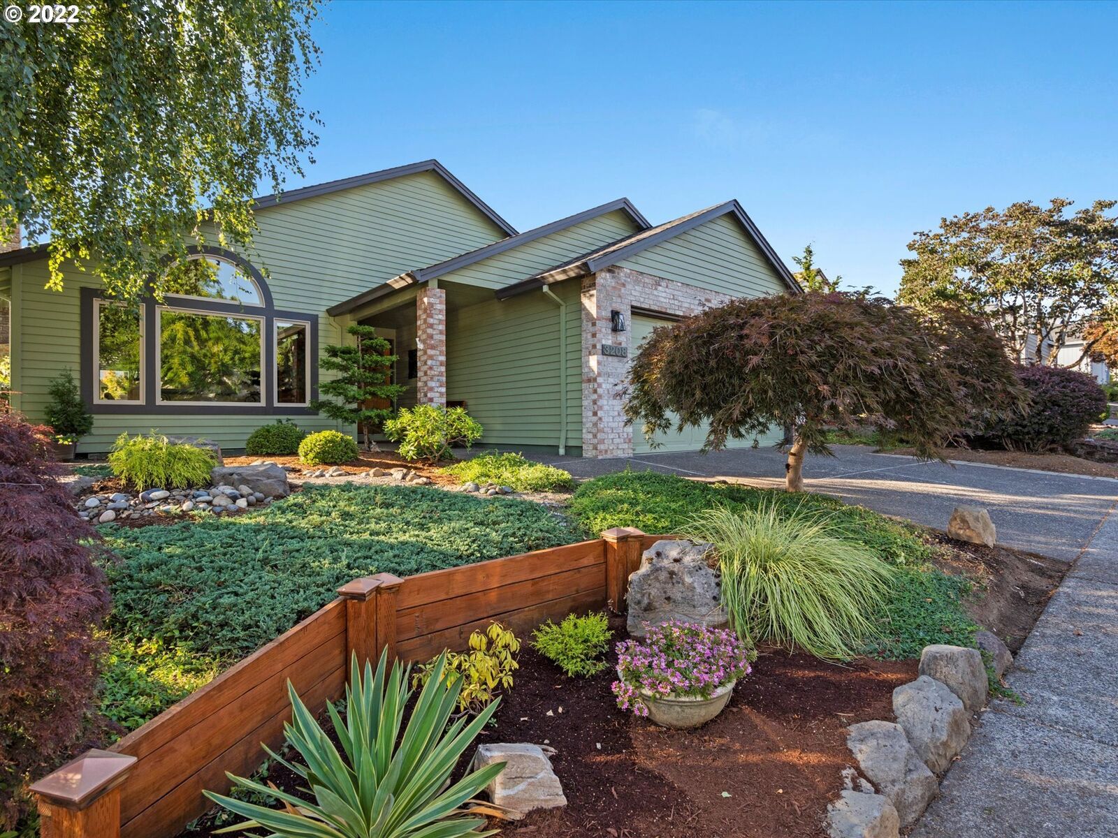 Property Photo:  3208 SE 155th Ave  WA 98683 