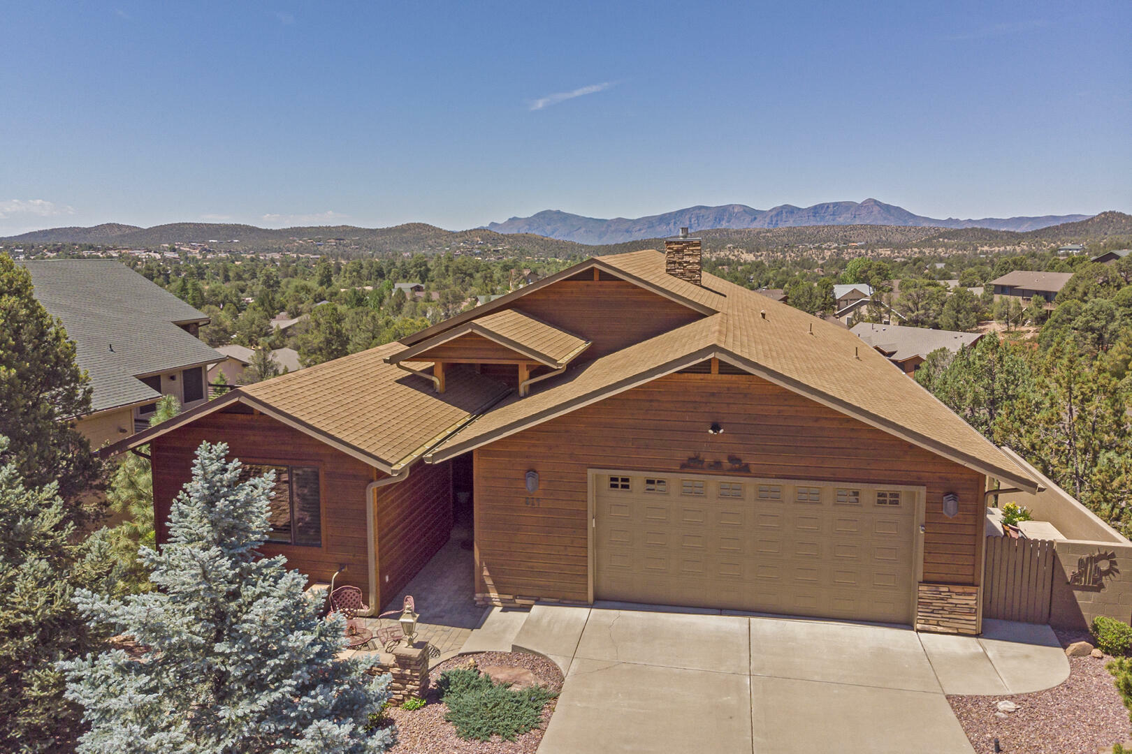 Property Photo:  814 N Blue Spruce Circle  AZ 85541 