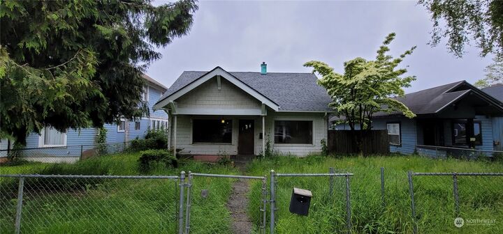 2320 Sumner Avenue  Hoquiam WA 98550 photo