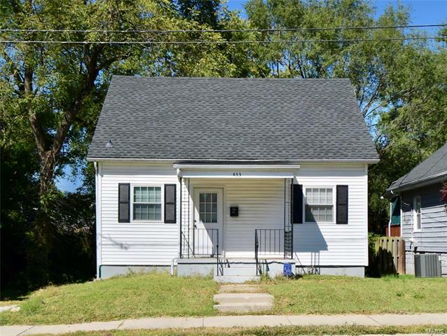 Property Photo:  433 Spring Street  IL 62234 