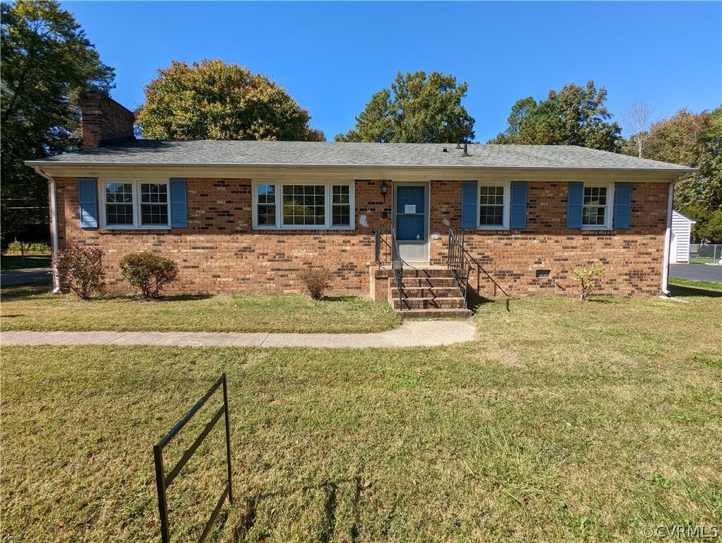 Property Photo: 3240 Clintwood Road VA 23112