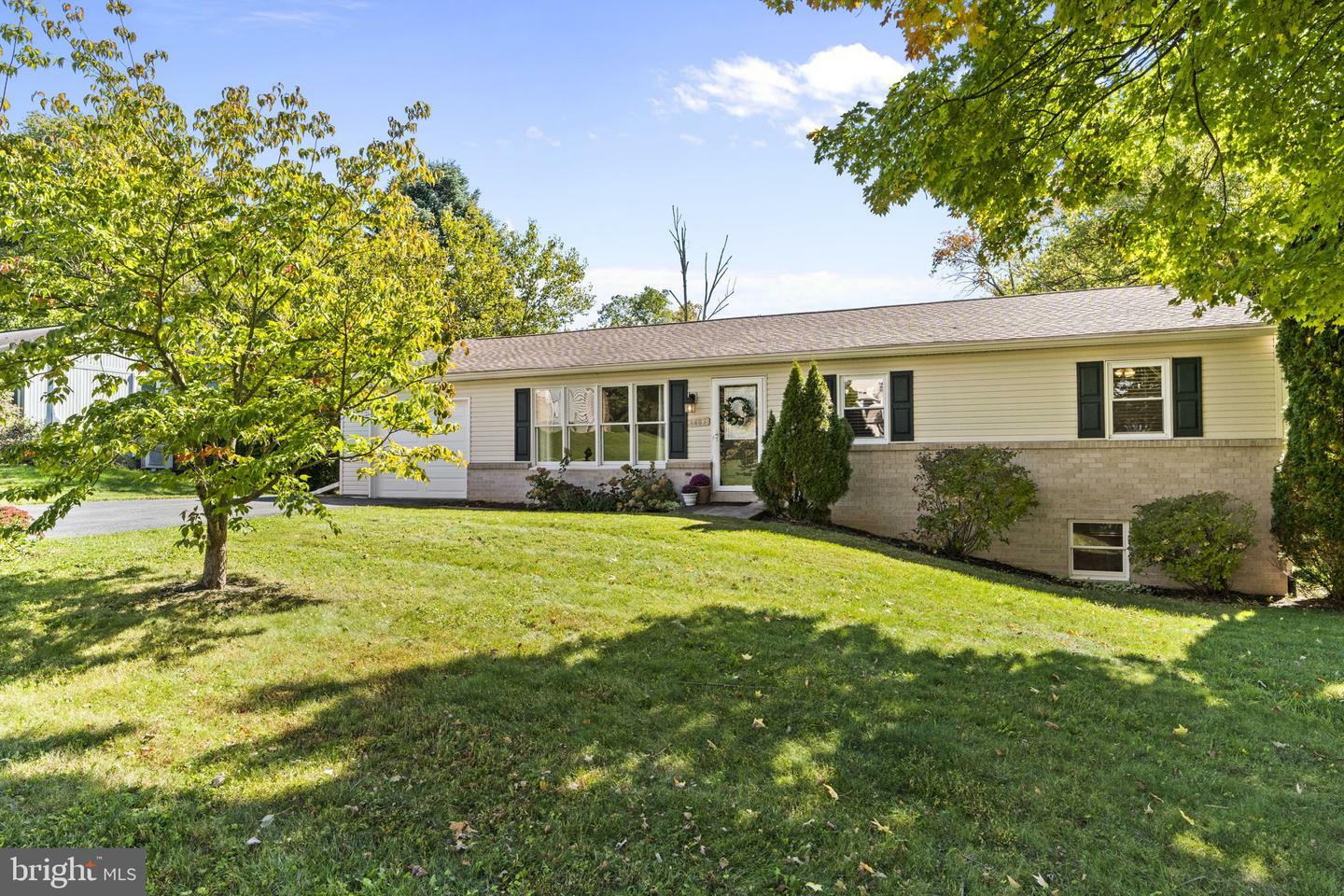 Property Photo:  6407 Lexington Drive  PA 17050 