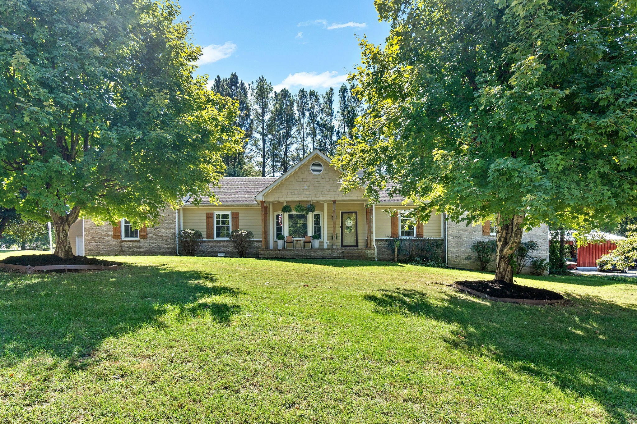 Property Photo:  210 Timberlake Dr  TN 37172 