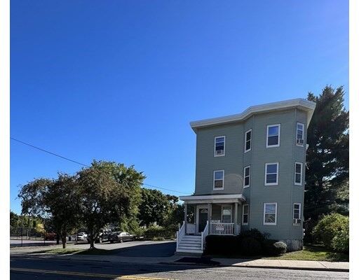 Property Photo:  366 Central St 2  MA 01906 