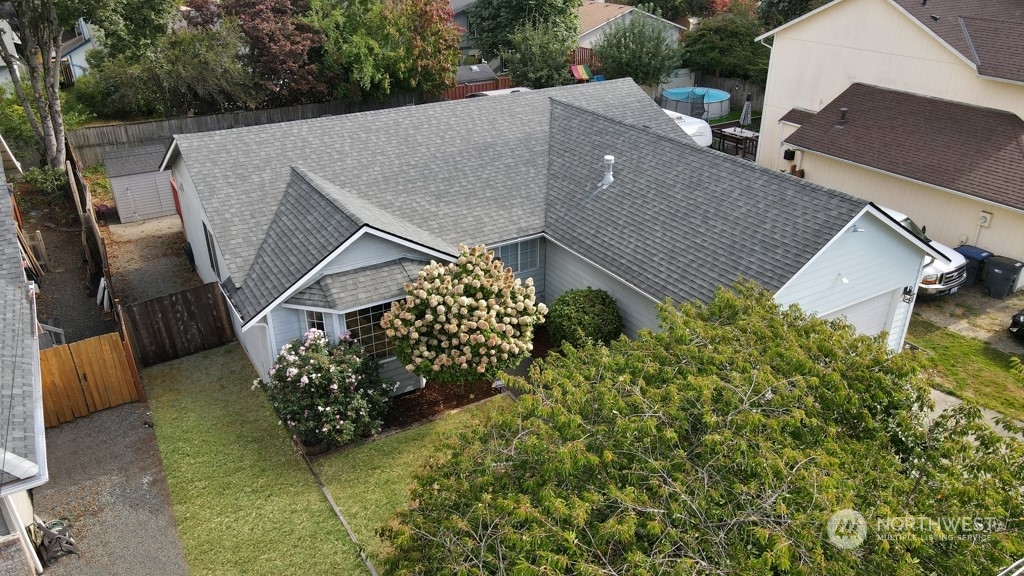 Property Photo: 26552 221st Avenue SE WA 98038