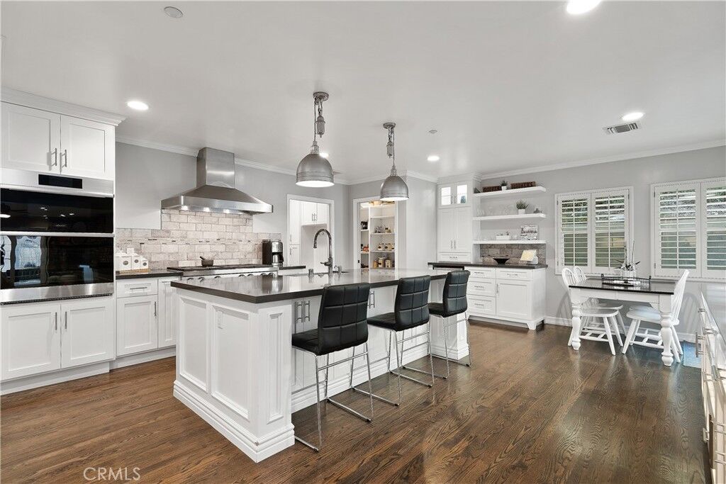 Property Photo:  446 Highland Place  CA 91016 