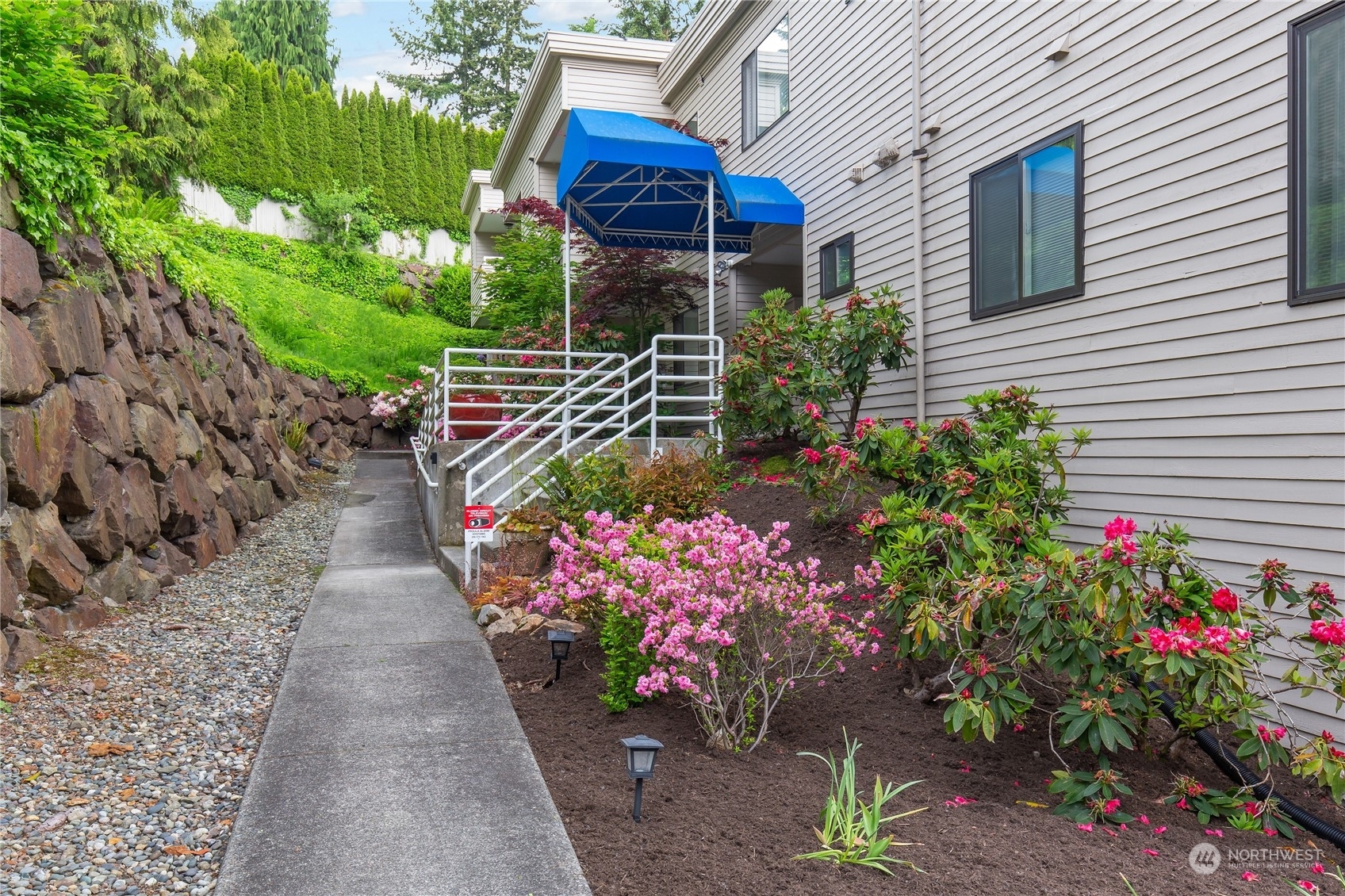 Property Photo:  5225 50th Avenue NE 106  WA 98105 