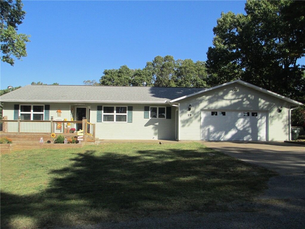 Property Photo: 19 La Quinta Loop AR 72631