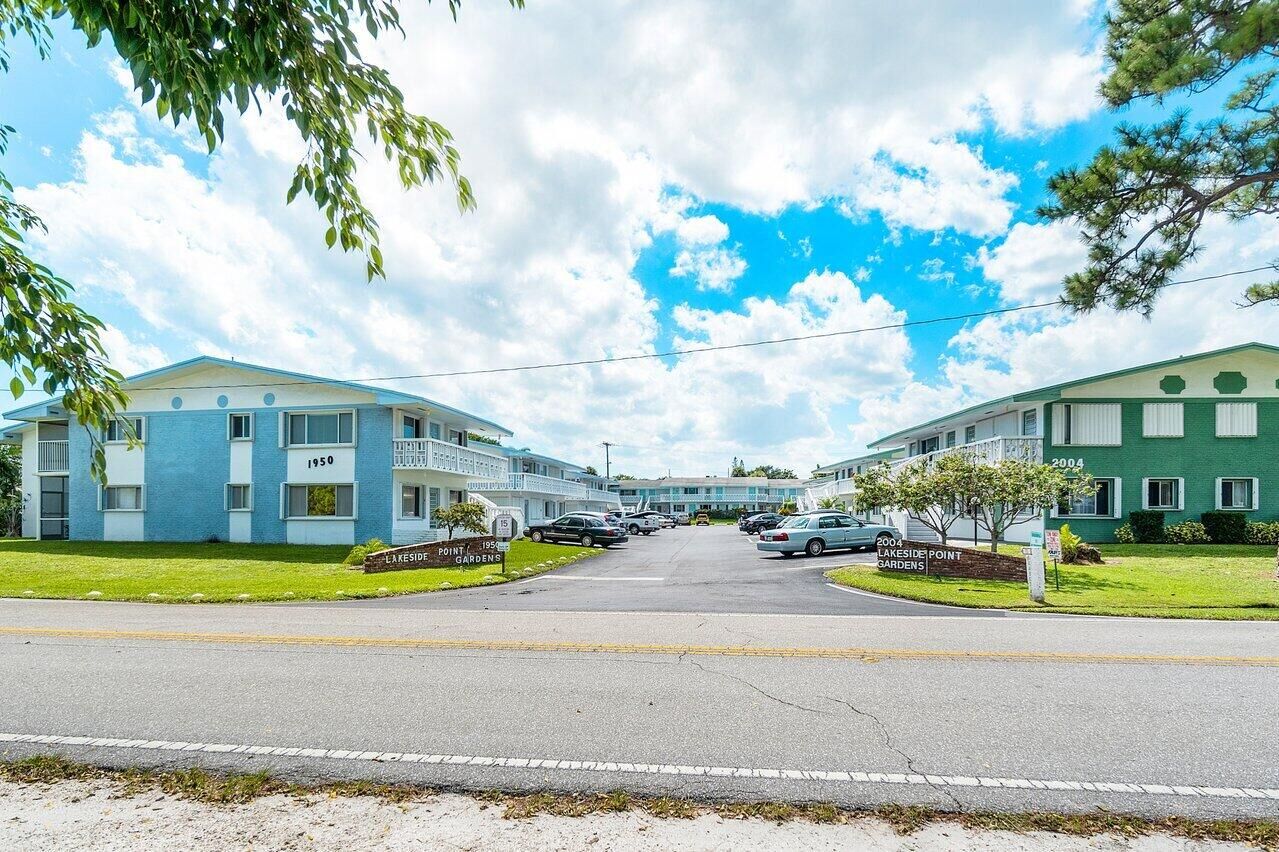 Property Photo:  1950 Lake Osborne Drive 14  FL 33461 