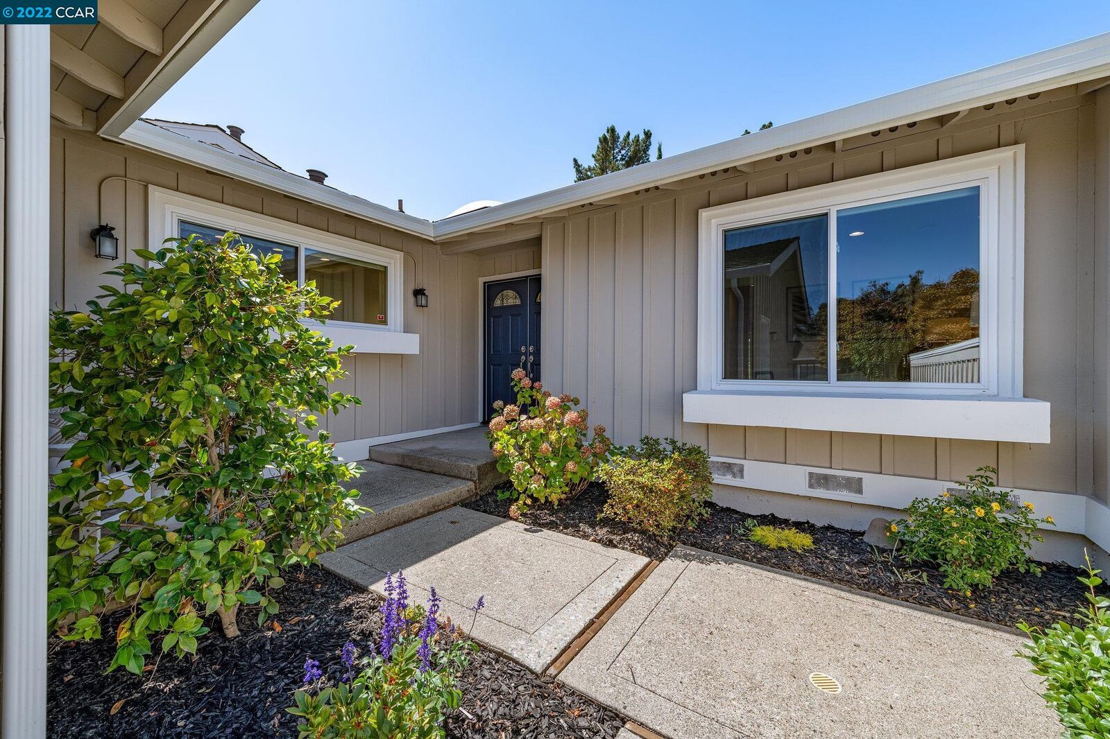 Property Photo:  2117 Presidio Ct  CA 94526-6247 